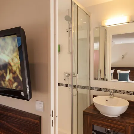Apolonia Montmartre; Sure Collection By Western Hotel 3*