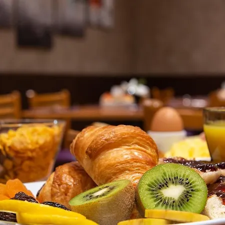 Apolonia Montmartre; Sure Collection By Western Hotell