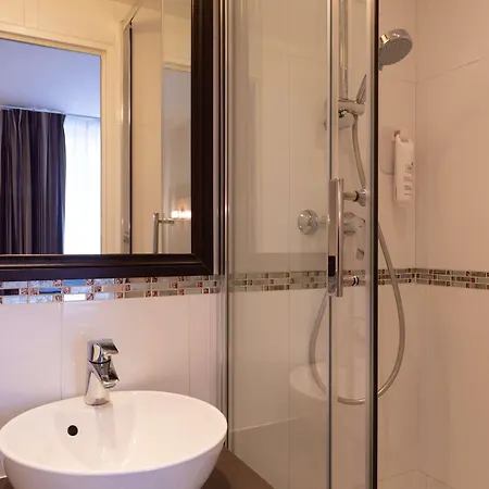 Apolonia Montmartre; Sure Collection By Western Hotel 3*