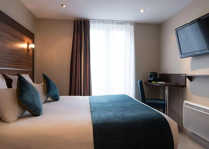 Apolonia Montmartre; Sure Collection By Western Parijs