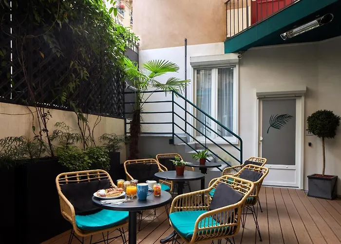 Apolonia Montmartre; Sure Collection By Western Hotel 3*