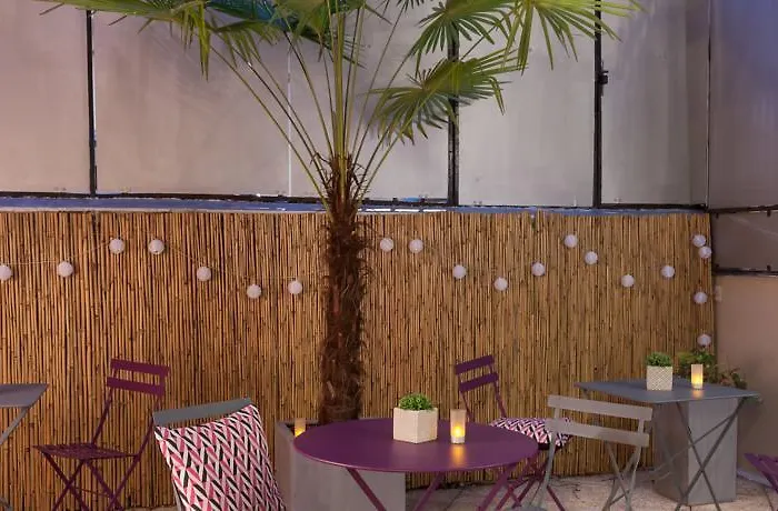 Apolonia Montmartre; Sure Collection By Western 3*