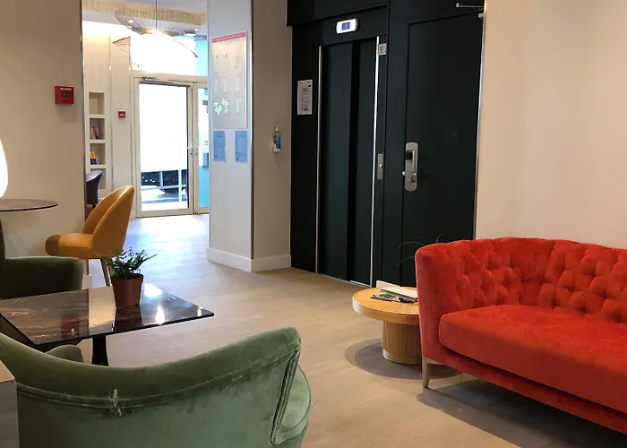 Hotel Apolonia Montmartre; Sure Collection By Western Parijs