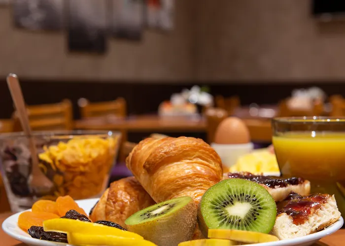 Apolonia Montmartre; Sure Collection By Western Hotel