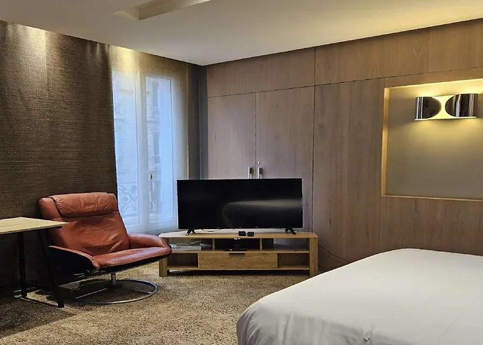 Hotel Apolonia Montmartre; Sure Collection By Western Parijs