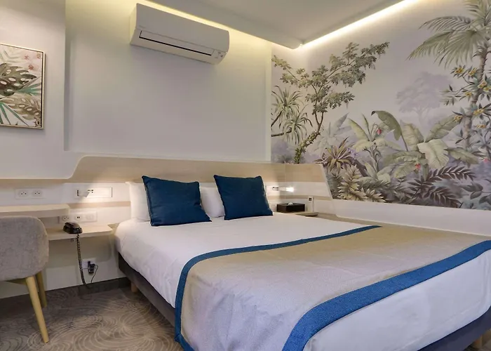 Apolonia Montmartre; Sure Collection By Western Hotel 3*