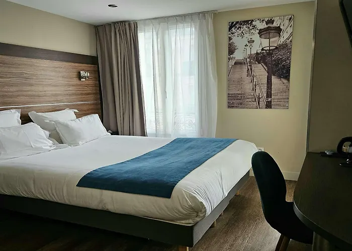 Apolonia Montmartre; Sure Collection By Western 3*