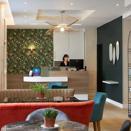 Hotel Apolonia Montmartre; Sure Collection By Western