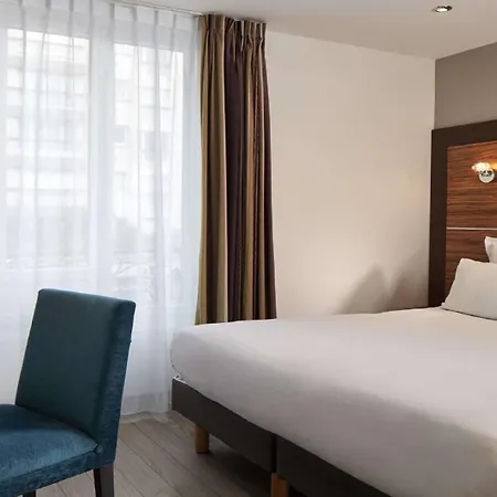 Apolonia Montmartre; Sure Collection By Western 3*